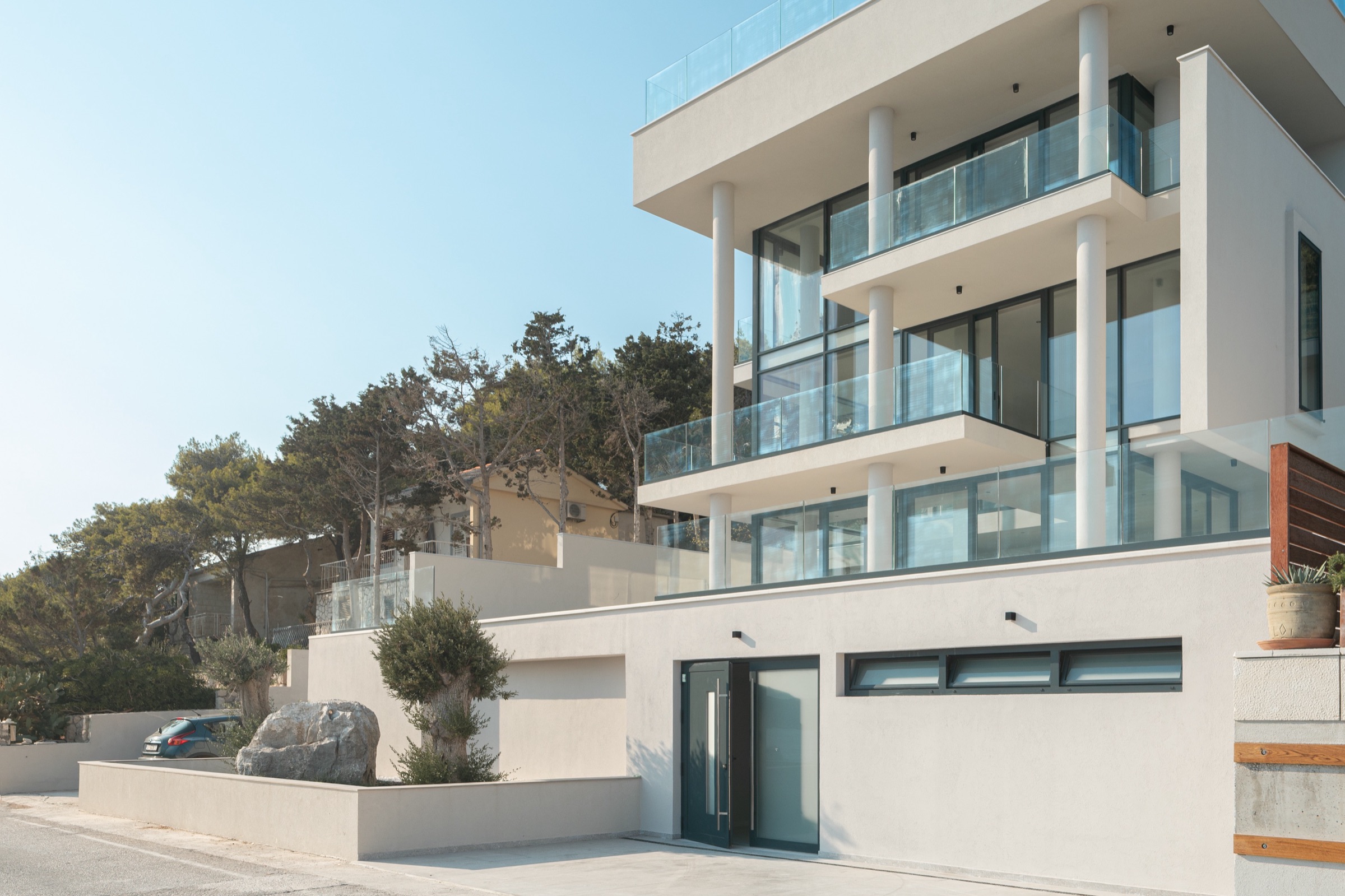 Villa Infinity seen from the street